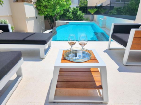 Calypso Royal Apartment